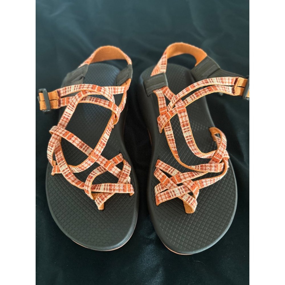 Chaco Strappy Chacos Tangerine Open Toe Size 6
